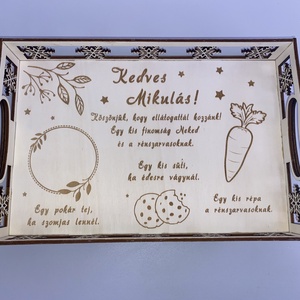 Mikulásváró gravírozott fa tálca  süti és répa mintával - otthon & életmód - konyhafelszerelés, tálalás - tálalás - tálca - Meska.hu