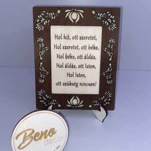 Fa idézetes dísztábla állvánnyal  Hol hit, ott szeretet, Otthon & Életmód, Dekoráció, Asztal és polc dekoráció, Asztaldísz, Gravírozás, pirográfia, MESKA