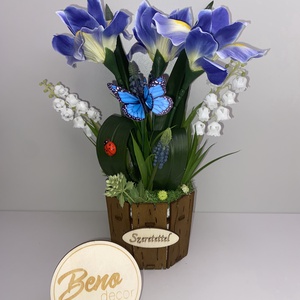 Fa kaspós tavaszi dekor virág pillangóval � egyedi felirattal - Meska.hu