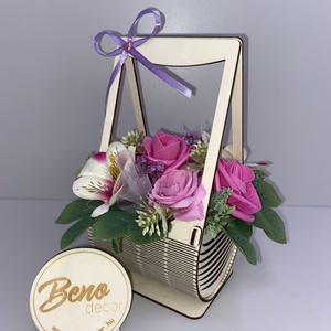Virágkosár rózsaszín rózsákkal, Otthon & Életmód, Virágdekoráció, Virágdíszek, Asztali virágdísz, Gravírozás, pirográfia, MESKA