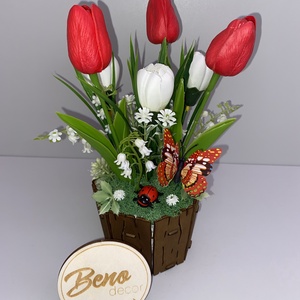 Tavaszi tulipános asztaldísz - otthon & életmód - virágdekoráció - virágdíszek - virágdísz kaspóban - Meska.hu