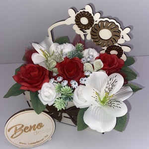 Virágos fa ajándékkosár rózsákkal - otthon & életmód - virágdekoráció - virágdíszek - virágdísz kaspóban - Meska.hu