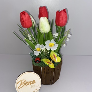 Tavaszi tulipános asztaldísz, Otthon & Életmód, Virágdekoráció, Virágdíszek, Virágdísz kaspóban, Gravírozás, pirográfia, MESKA