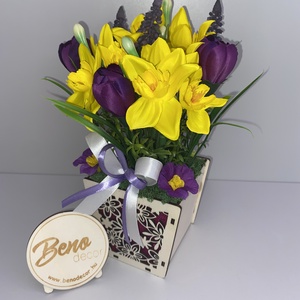 Tavaszi tulipános és nárciszos asztaldísz - Meska.hu