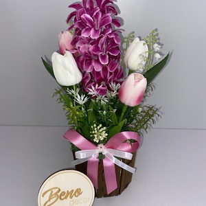 Tavaszi virágkompozíció kaspóban � pink jácintos tulipános dekoráció - Meska.hu