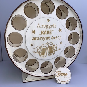 Gravírozott söröshordó ajándék � dobozos sör tartó - otthon & életmód - konyhafelszerelés, tálalás - italos kellékek - sörtartó - Meska.hu