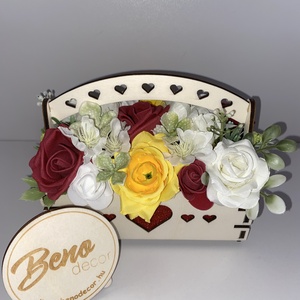 Virágkosár fa tartóban - otthon & életmód - virágdekoráció - virágok - virágbox - Meska.hu