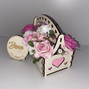 Virágkosár fa tartóban - otthon & életmód - virágdekoráció - virágok - virágbox - Meska.hu