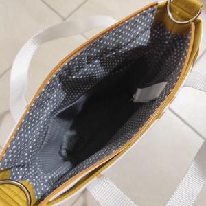 Oldaltáska  - táska & tok - kézitáska & válltáska - vállon átvethető táska - Meska.hu