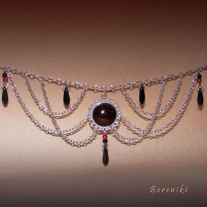 Láncreakció - Elegáns ezüst-bordó nyakék - Meska.hu