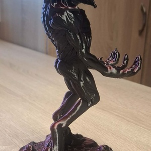 Stranger Things Demogorgon telefon/kontroller tartó - otthon & életmód - dekoráció - dekoratív figurák és szobrok - Meska.hu