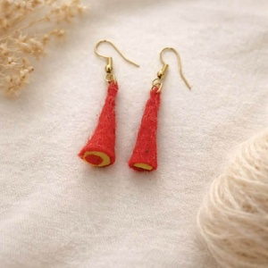 Piros nemez fülbevaló, Ékszer, Fülbevaló, Lógó fülbevaló, Nemezelés, MESKA