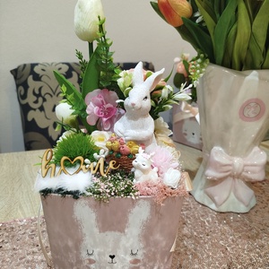 Cuki nyuszikás asztaldísz box, Ünnepi díszek, dekorációk, Húsvéti díszek és dekorációk, Húsvéti virágos díszek, Virágkötés, MESKA