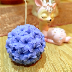 Gyönyörű lila virágos gyertya - Meska.hu