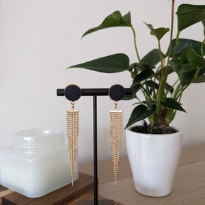 Láncos fekete bedugós fülbevaló, Ékszer, Fülbevaló, Lógó fülbevaló, Ékszerkészítés, MESKA