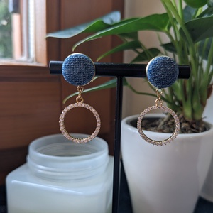 Cirkonköves karikás kékfarmer bedugós fülbevaló - esküvő - ékszer - fülbevaló - Meska.hu