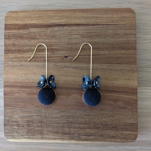 Kétvirágos feketefarmer fülbevaló - ékszer - fülbevaló - lógó fülbevaló - Meska.hu