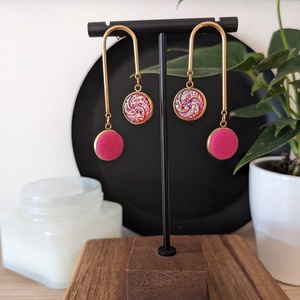 Pink fánkos bedugós fülbevaló - ékszer - fülbevaló - lógó fülbevaló - Meska.hu