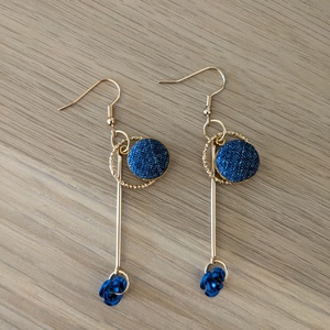 Kék rózsás fülbevaló - ékszer - fülbevaló - lógó fülbevaló - Meska.hu