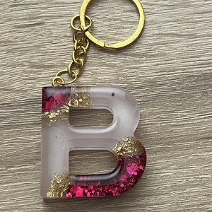 Csillogó betűs kulcstartó - Meska.hu