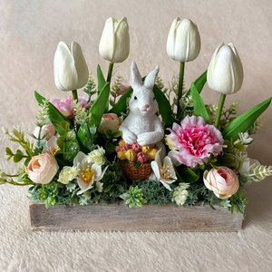 Fehér tulipános nyuszis asztaldísz , Ünnepi díszek, dekorációk, Húsvéti díszek és dekorációk, Húsvéti virágos díszek, , MESKA