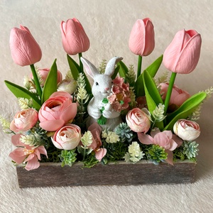 Rózsaszín tulipános nyuszis asztaldísz , Ünnepi díszek, dekorációk, Húsvéti díszek és dekorációk, Húsvéti virágos díszek, , MESKA