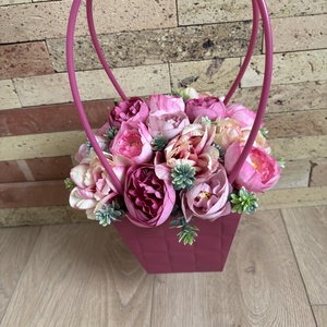 Rózsaszín virágtáska ballagásra  - otthon & életmód - virágdekoráció - virágok - virágcsokor - Meska.hu