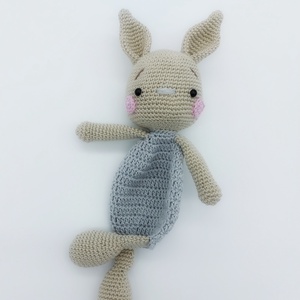 Nyuszis amigurumi szundipajti - játék & sport - 3 éves kor alattiaknak - alvóka & rongyi - Meska.hu