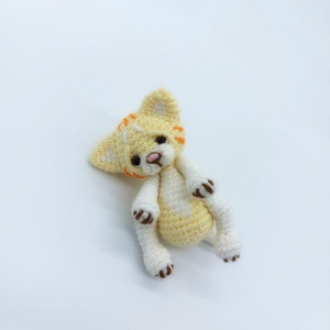 Amigurumi cica mozgatható végtagokkal - játék & sport - plüssállat & játékfigura - cica - Meska.hu