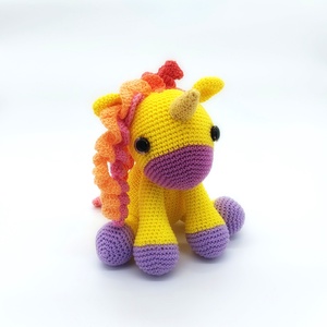 Amigurumi sárga unikornis, Játék & Sport, Plüssállat & Játékfigura, Unikornis, Horgolás, MESKA