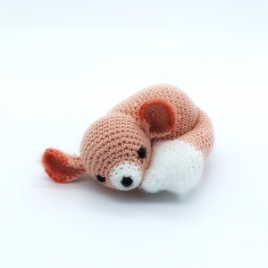 Téli vackolódás Amigurumi róka - Meska.hu