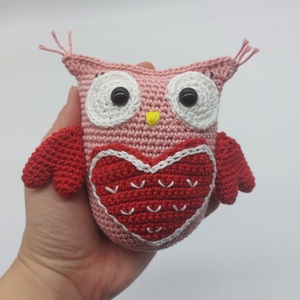 Valentin amigurumi bagoly cukorka tartóval - játék & sport - plüssállat & játékfigura - bagoly - Meska.hu