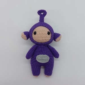 Lila kis amigurumi figura, Játék & Sport, Plüssállat & Játékfigura, Más figura, Horgolás, MESKA