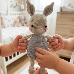 Nyuszis amigurumi szundipajti - Meska.hu