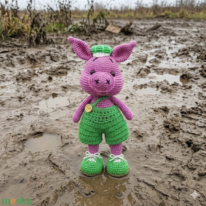 Amigurumi malac zöld ruhában - Meska.hu