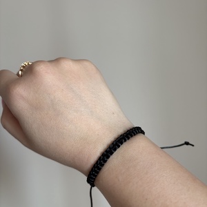 Makramé karkötő - ékszer - karkötő - fonott karkötő - Meska.hu