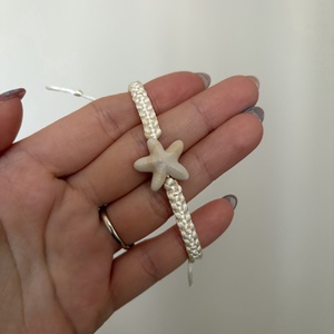 Tengeri csillagos makramé karkötő - ékszer - karkötő - fonott karkötő - Meska.hu