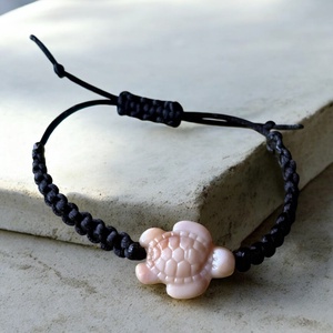 Egyedi teknősbékás makramé karkötő , Ékszer, Karkötő, Fonott karkötő, Csomózás, MESKA