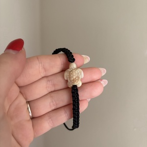 Egyedi teknősbékás makramé karkötő  - ékszer - karkötő - fonott karkötő - Meska.hu