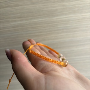 Makramé karkötő - kos medállal - ékszer - karkötő - fonott karkötő - Meska.hu