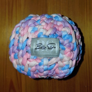 Horgolt labda - otthon & életmód - dekoráció - asztal és polc dekoráció - horgolt & csipketerítő - Meska.hu Horgolt labda - otthon & életmód - dekoráció - asztal és polc dekoráció - horgolt & csipketerítő - Meska.hu