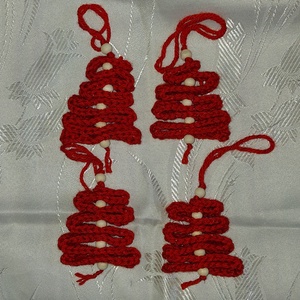 Horgolt fenyődísz - karácsony - karácsonyi lakásdekoráció - karácsonyfadíszek - Meska.hu