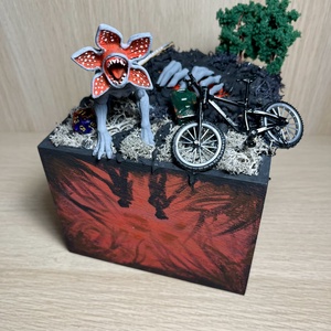 Stranger Things dekor, Otthon & Életmód, Dekoráció, Asztal és polc dekoráció, Asztaldísz, Festett tárgyak, Mindenmás, MESKA