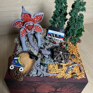 Stranger Things asztaldísz - otthon & életmód - dekoráció - asztal és polc dekoráció - asztaldísz - Meska.hu