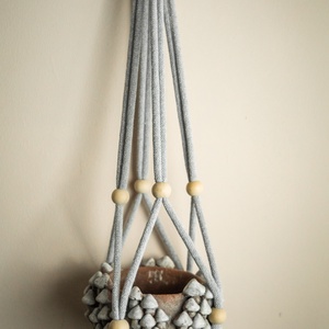 Makramé minimál virágtartó  - otthon & életmód - dekoráció - virágdísz és tartó - virágtartó - Meska.hu