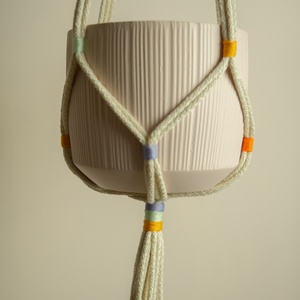 Makramé minimál virágtartó  - otthon & életmód - virágdekoráció - virágtartó - függő virágtartó - Meska.hu