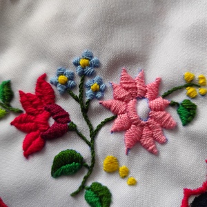 Kis terítő  - otthon & életmód - lakástextil - abrosz, terítő - díszterítő polcra, komódra - Meska.hu