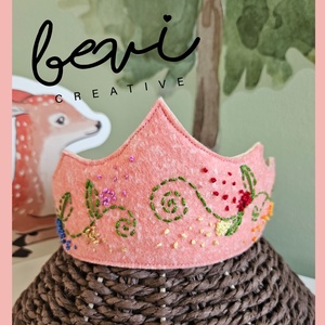 Gyapjúfilc tavaszváró korona  - játék & sport - szerepjáték - Meska.hu