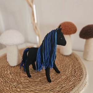 Gyapjúfilc ló  - játék & sport - plüssállat & játékfigura - ló - Meska.hu