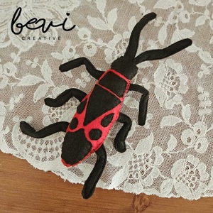 Filc bodobács mágneses  - Meska.hu